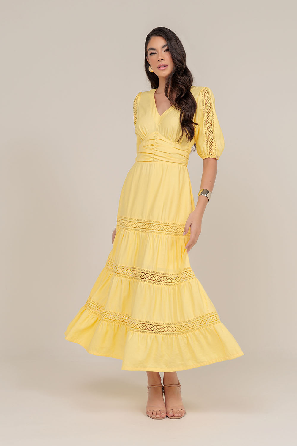 AMARELO