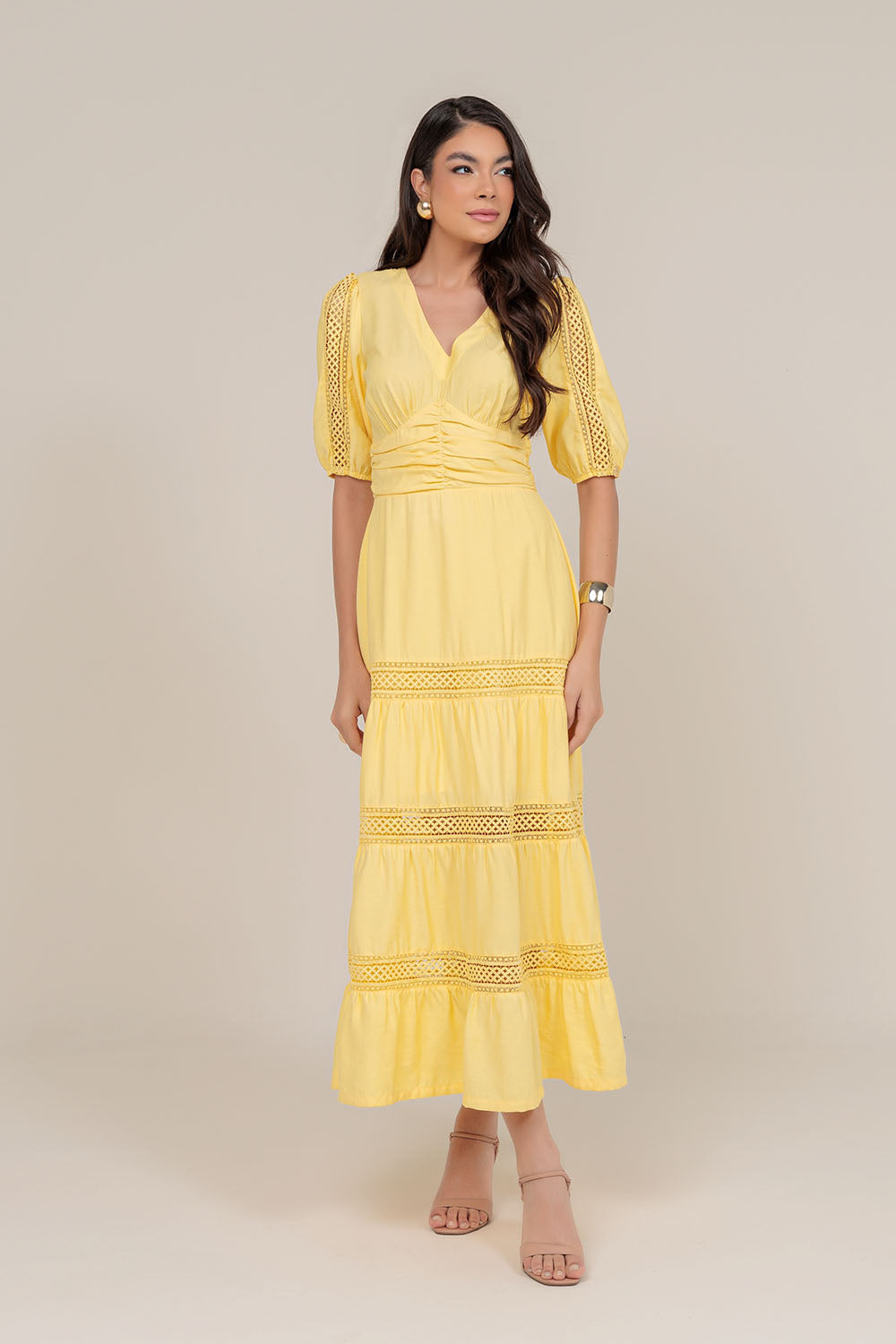 AMARELO