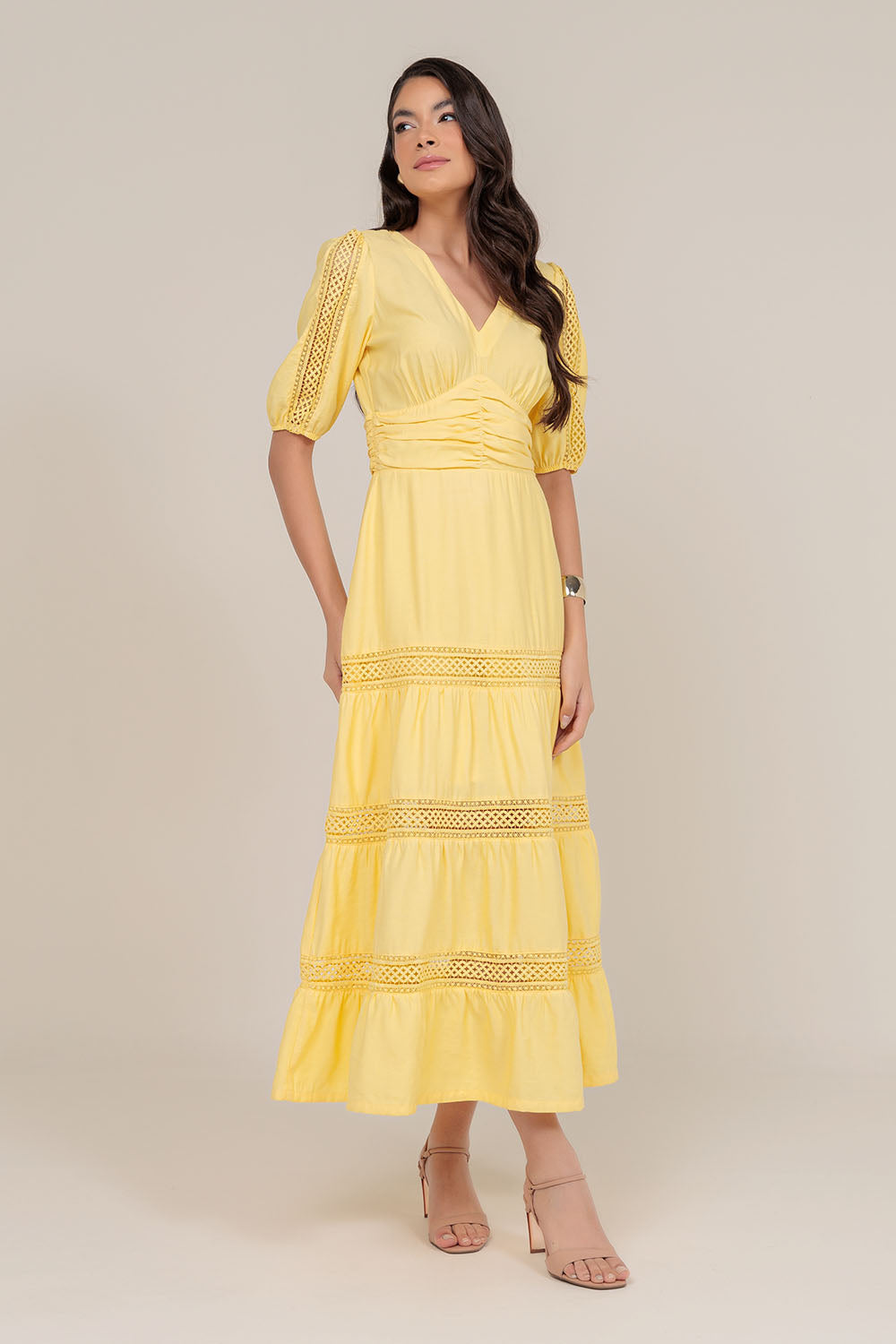 AMARELO
