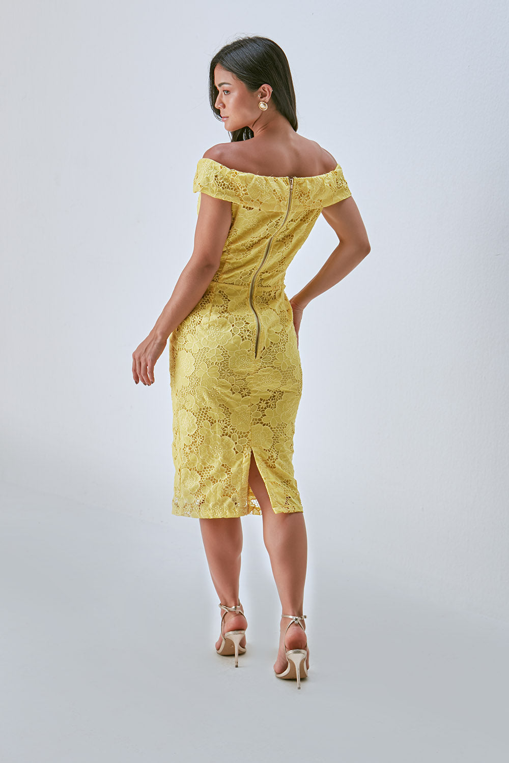 AMARELO