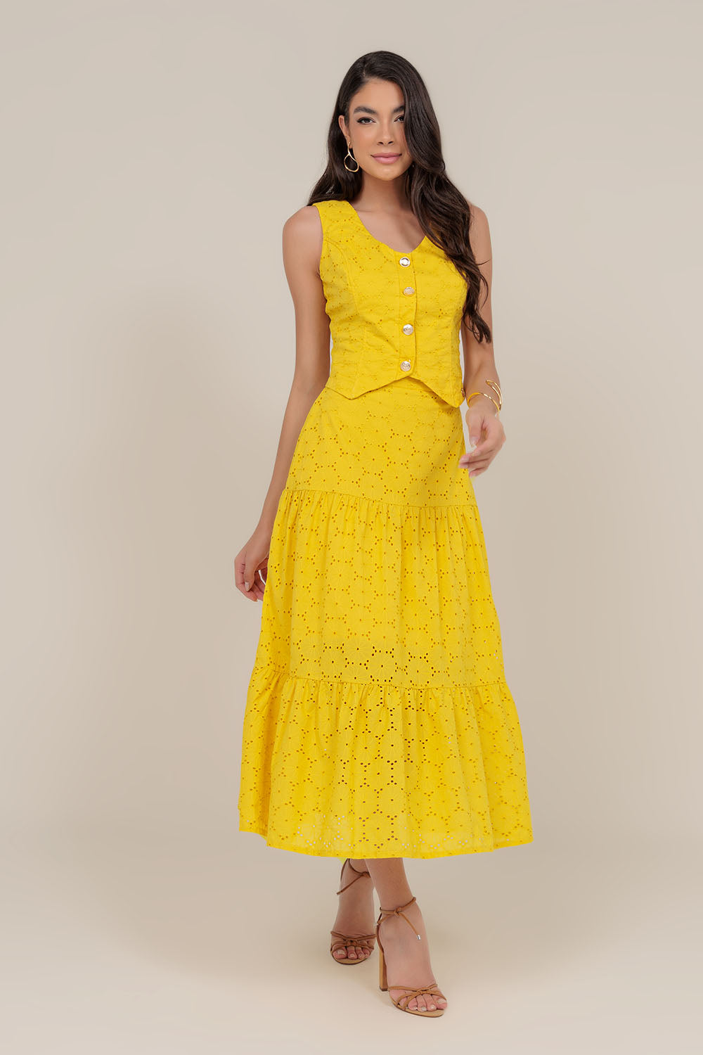 AMARELO