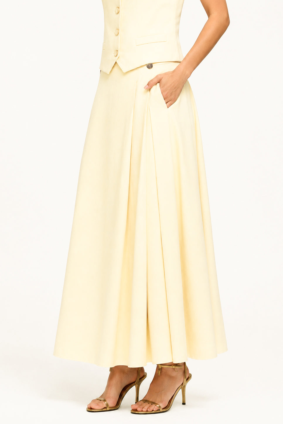 AMARELO