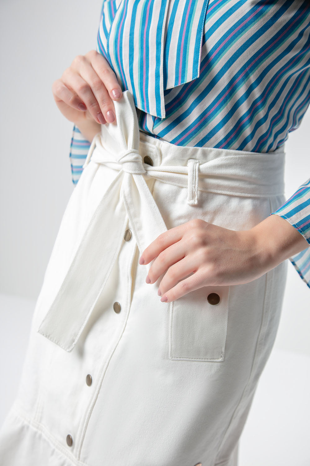 OFF WHITE